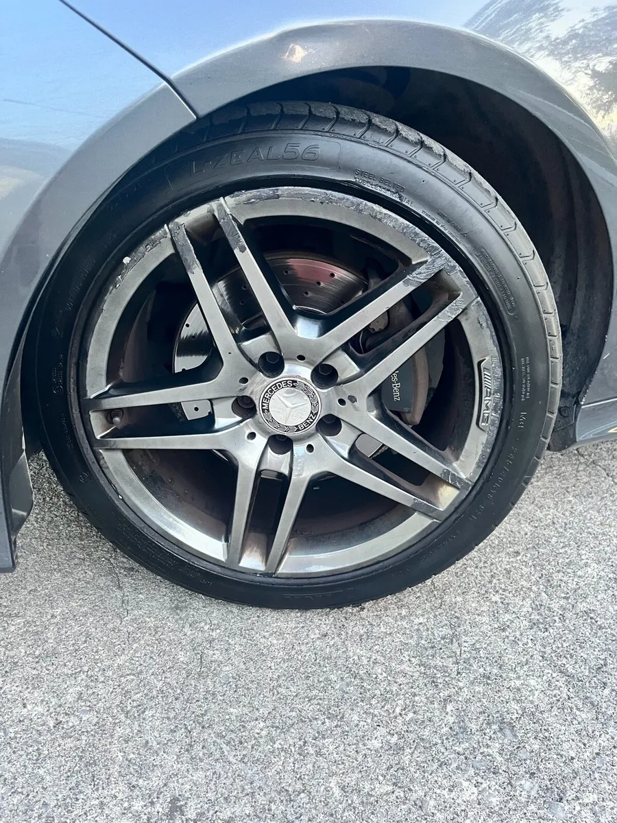 Mercedes Benz E220 AMG nightline edition - Image 6
