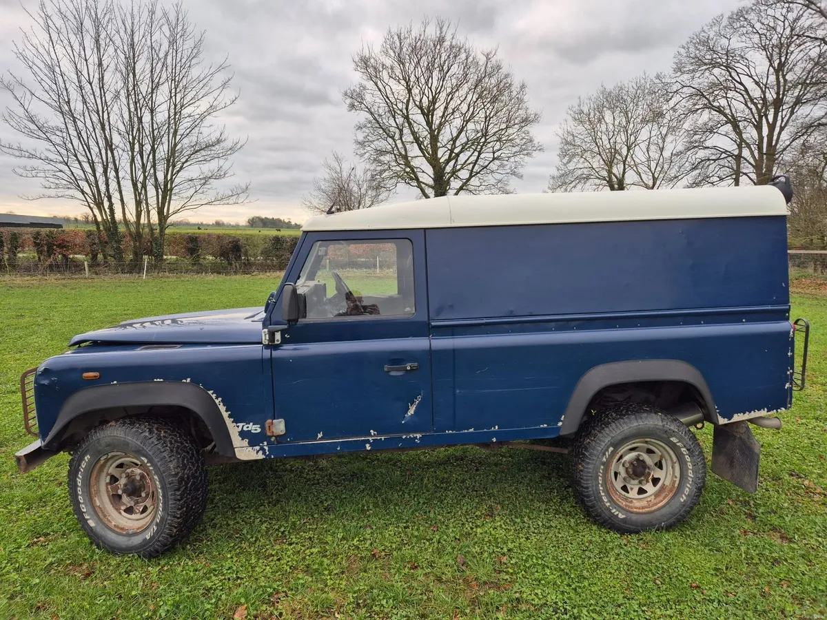 Land Rover Defender 2000 - Image 6