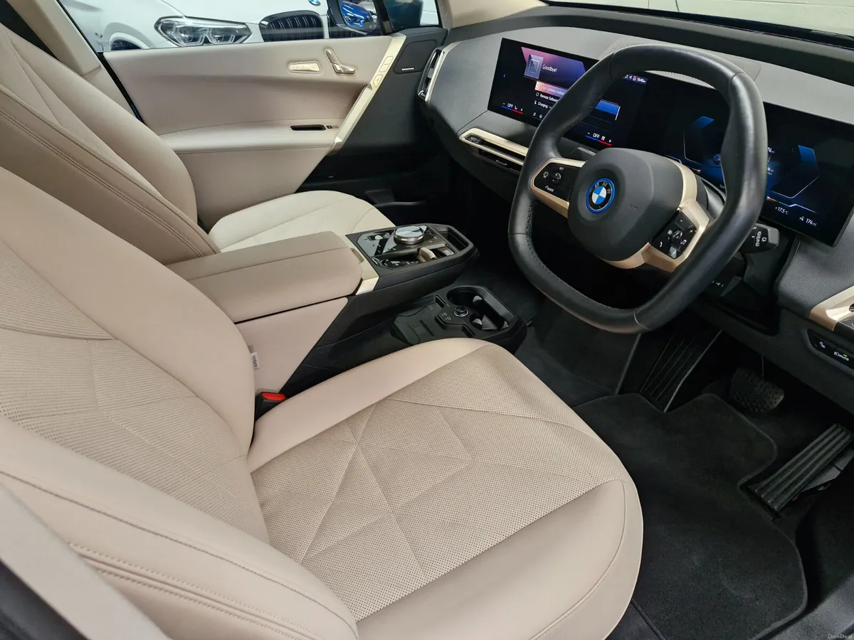 IX 40 XDRIVE (HIGH SPEC ) (BATTERY +A+97.6% RATED) - Image 5