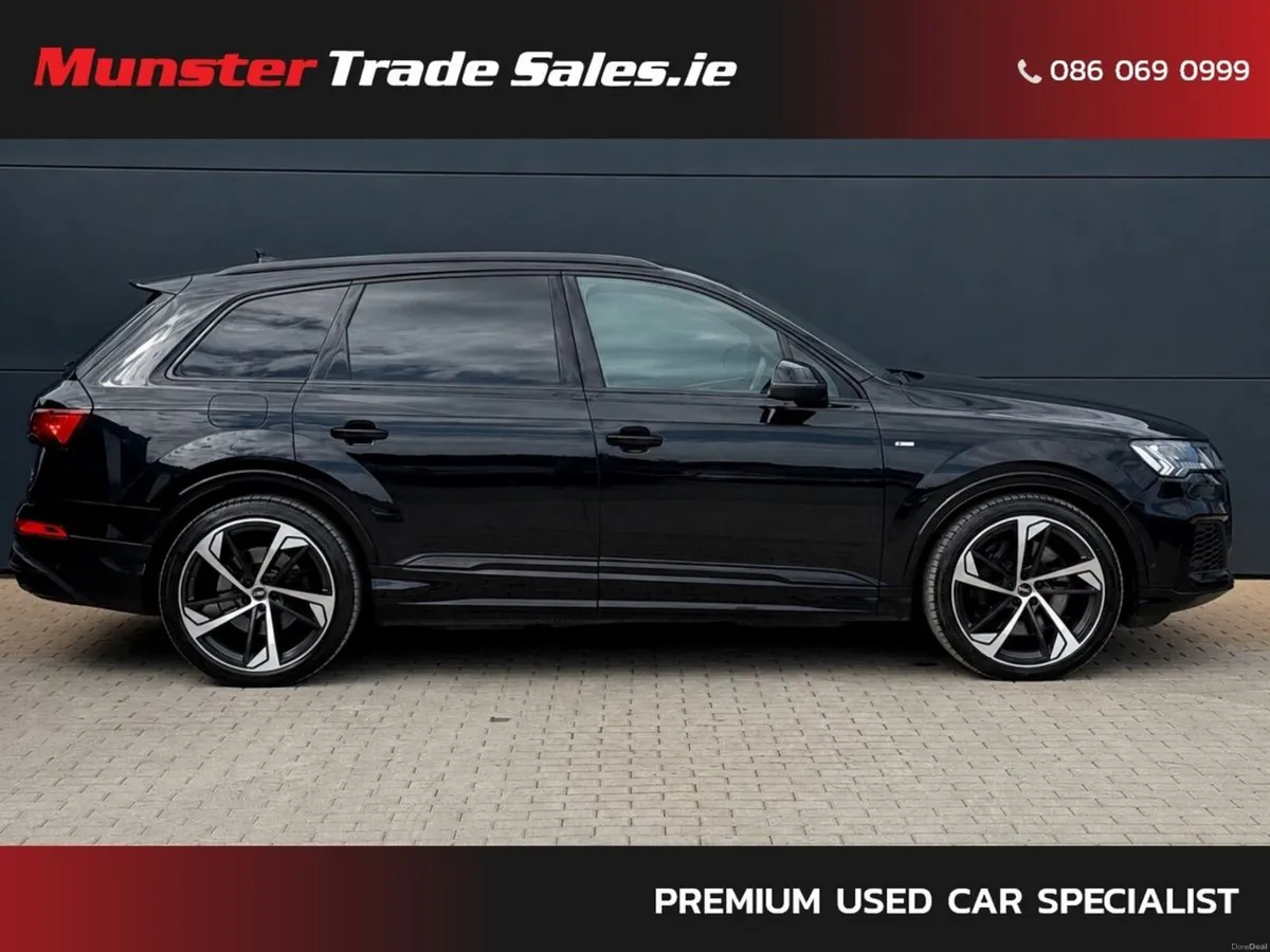 Audi Q7 S-Line Black Edition 55 TFSI E - Image 3