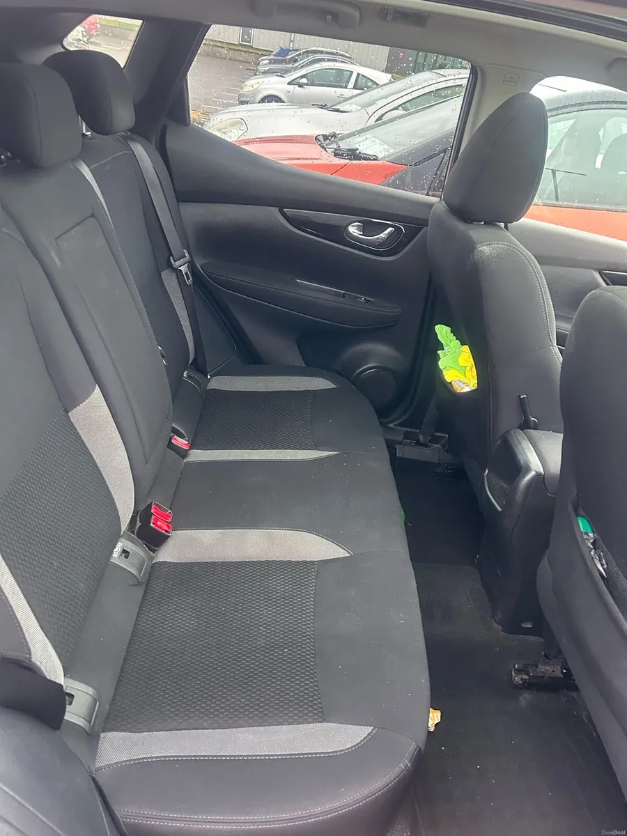 Nissan qashqai sv 1.2 pet - Image 4