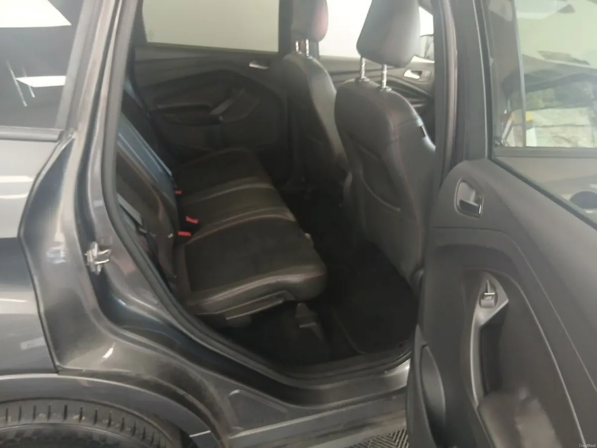 Ford Kuga ST Line 1.5 TDCI 120PS FWD 4DR - Image 6