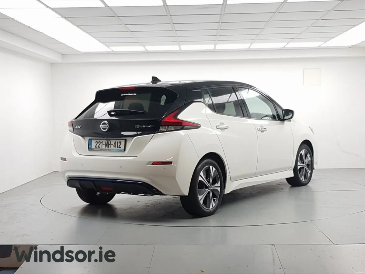 Nissan Leaf Leaf SV Premium 40 kWh - Image 2