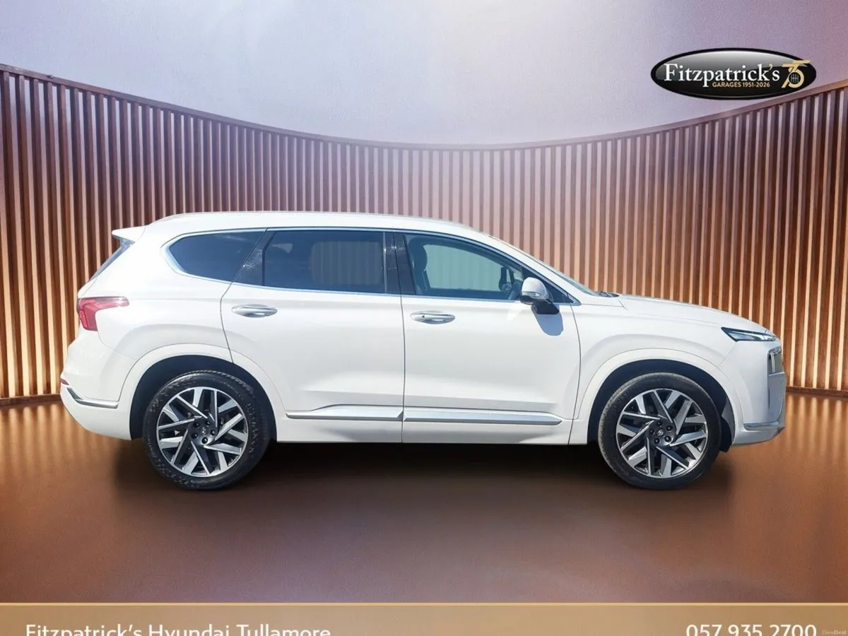 Hyundai Santa Fe Executive Plus Automatic 2 wheel - Image 2