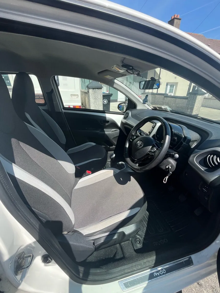 151 Toyota Aygo - Image 6