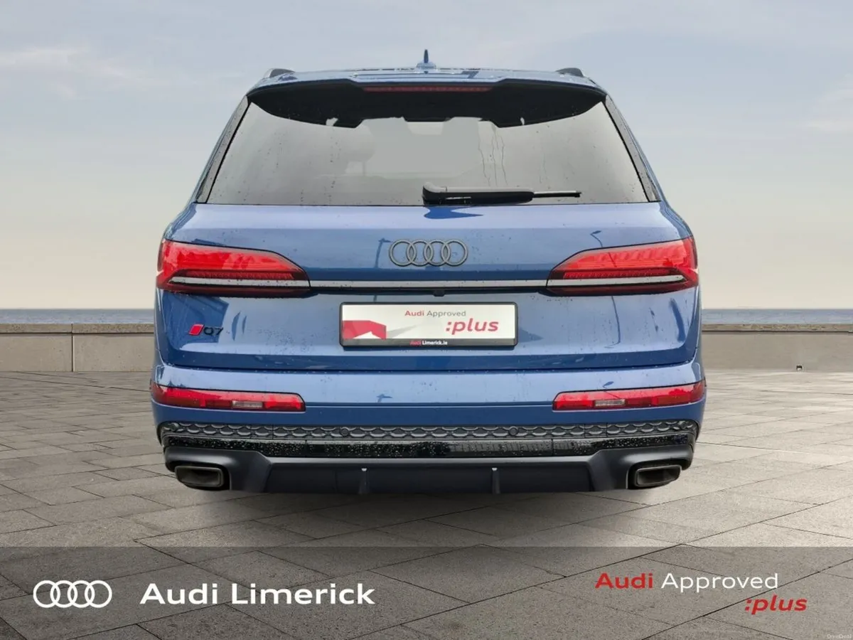 Audi Q7 TFSI-E S LINE BLACK EDITION QUATTRO - Image 6