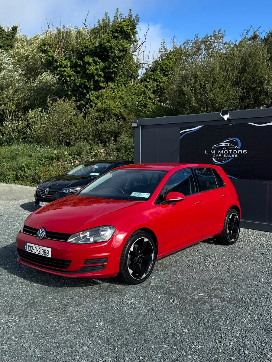 ✨Volkswagen Golf 2013 Very Low Mileage✨ - Image 2