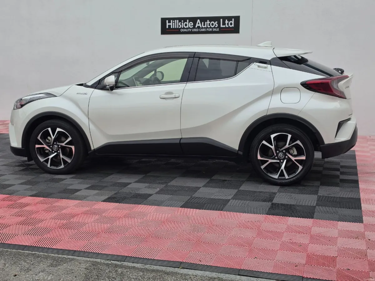 Toyota C-HR G-LED EDITION 1.8 PETROL HYBRID AUTOMA - Image 4