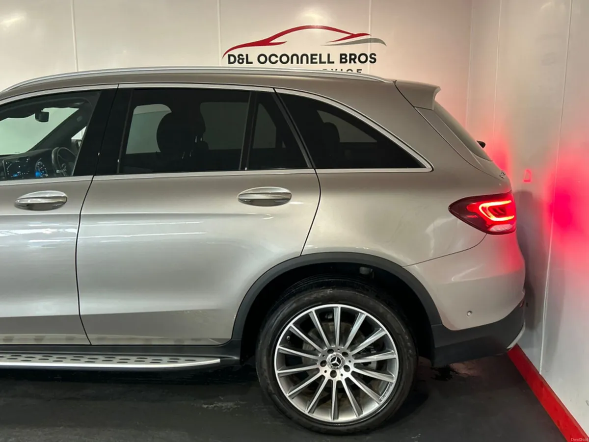 Mercedes-Benz GLC 300 AMG LINE PREMIUM DE 4MATIC - Image 6