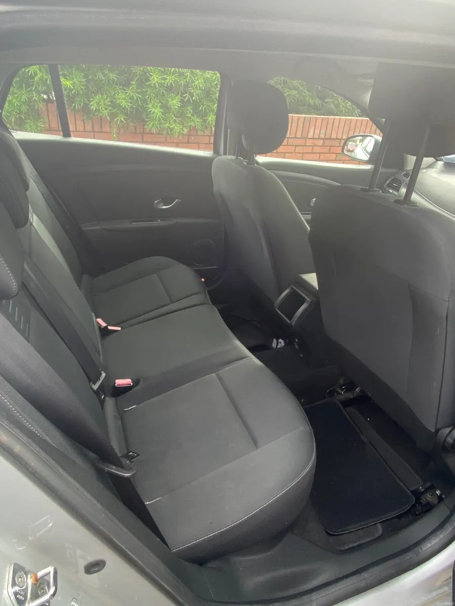 Renault Megane 2011 - Image 5