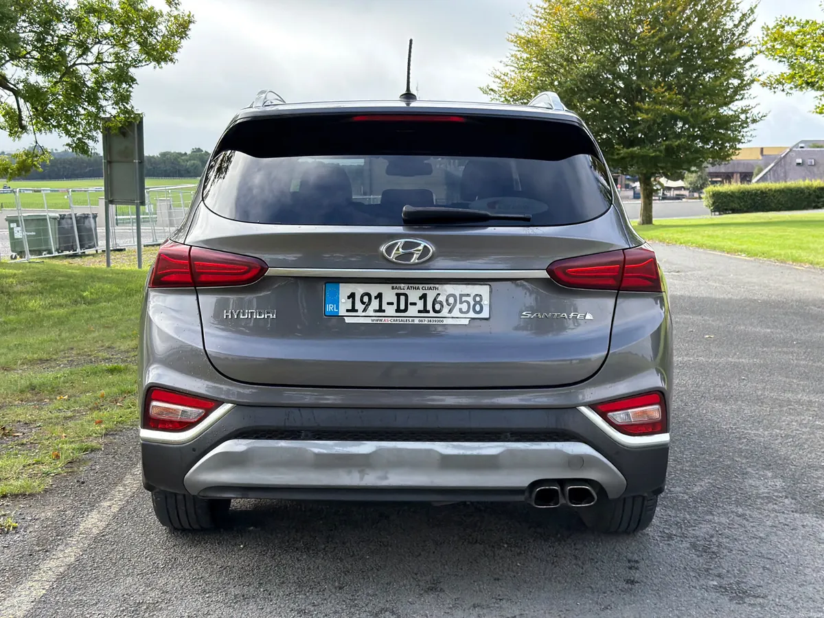 Hyundai Santa Fe 2019 Executive Plus - Image 6