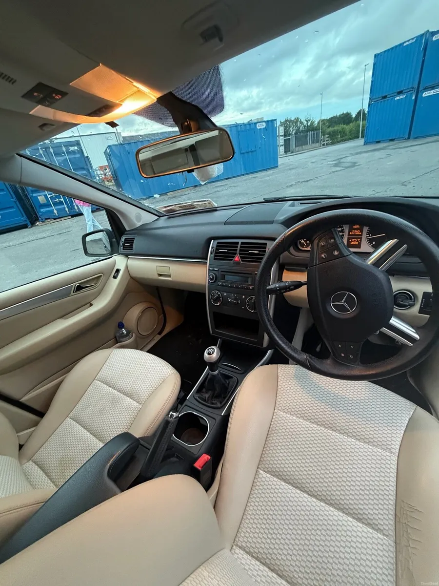 Mercedes B150 low mileage - Image 5
