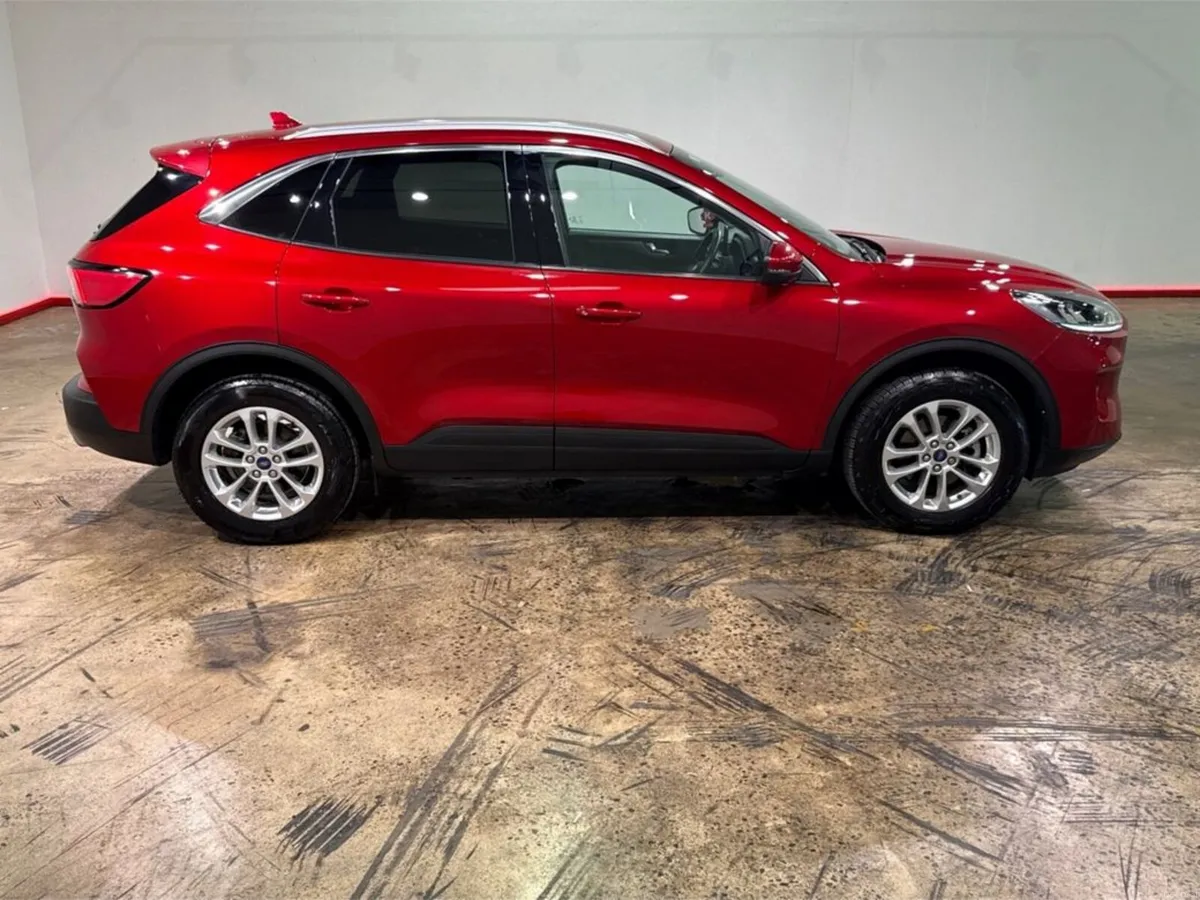 Ford Kuga 2.5 TITANIUM - PHEV - ALLOY WHEELS - CRU - Image 2