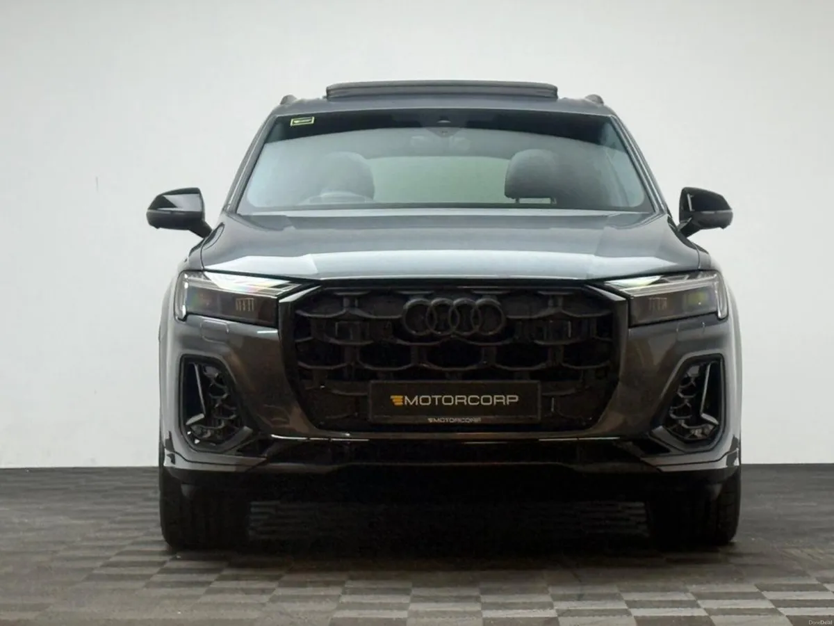 Audi Q7 S LINE BLK ED 55 TFSI E QUATTRO - Image 2