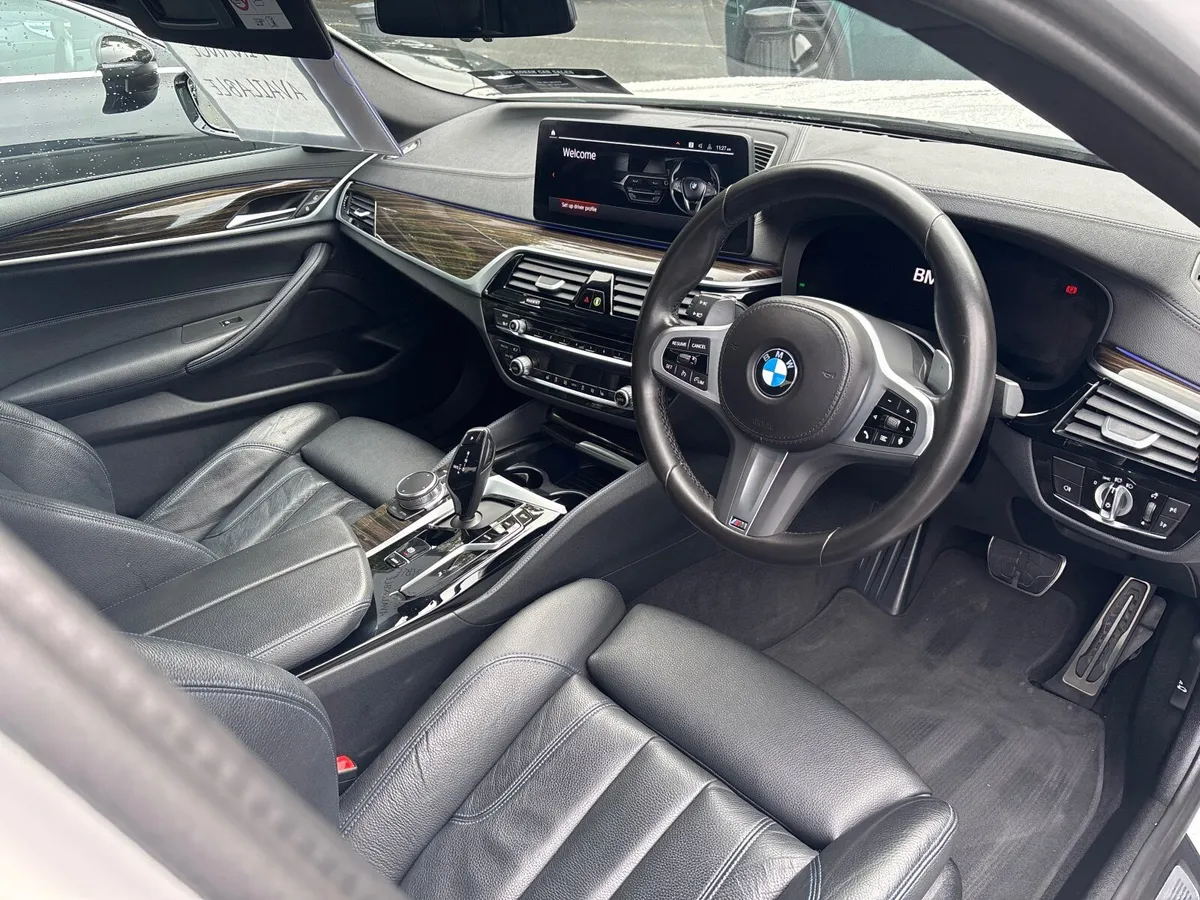 BMW 5-Series 2023 - Image 4