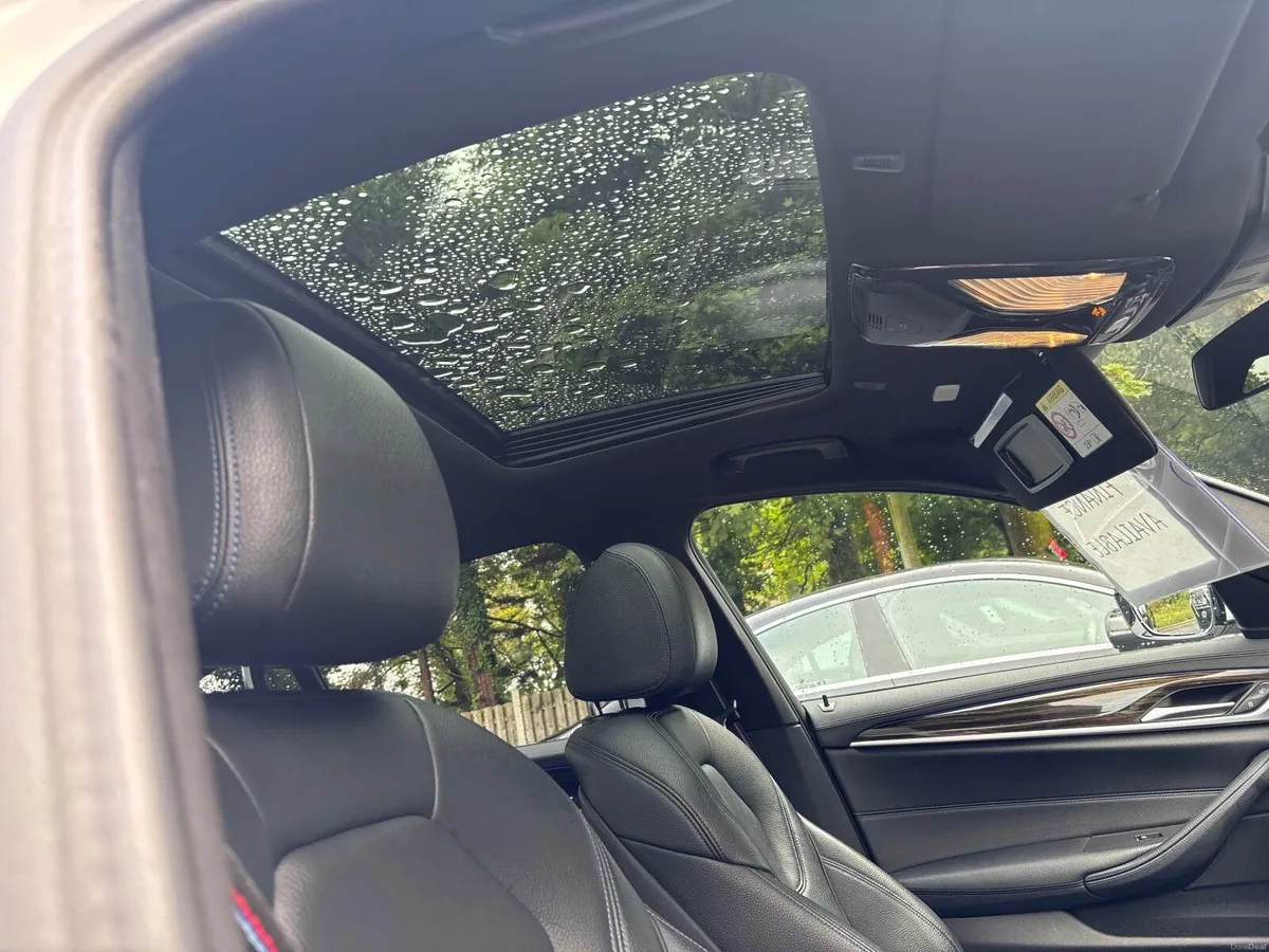 BMW 5-Series 2023 - Image 6