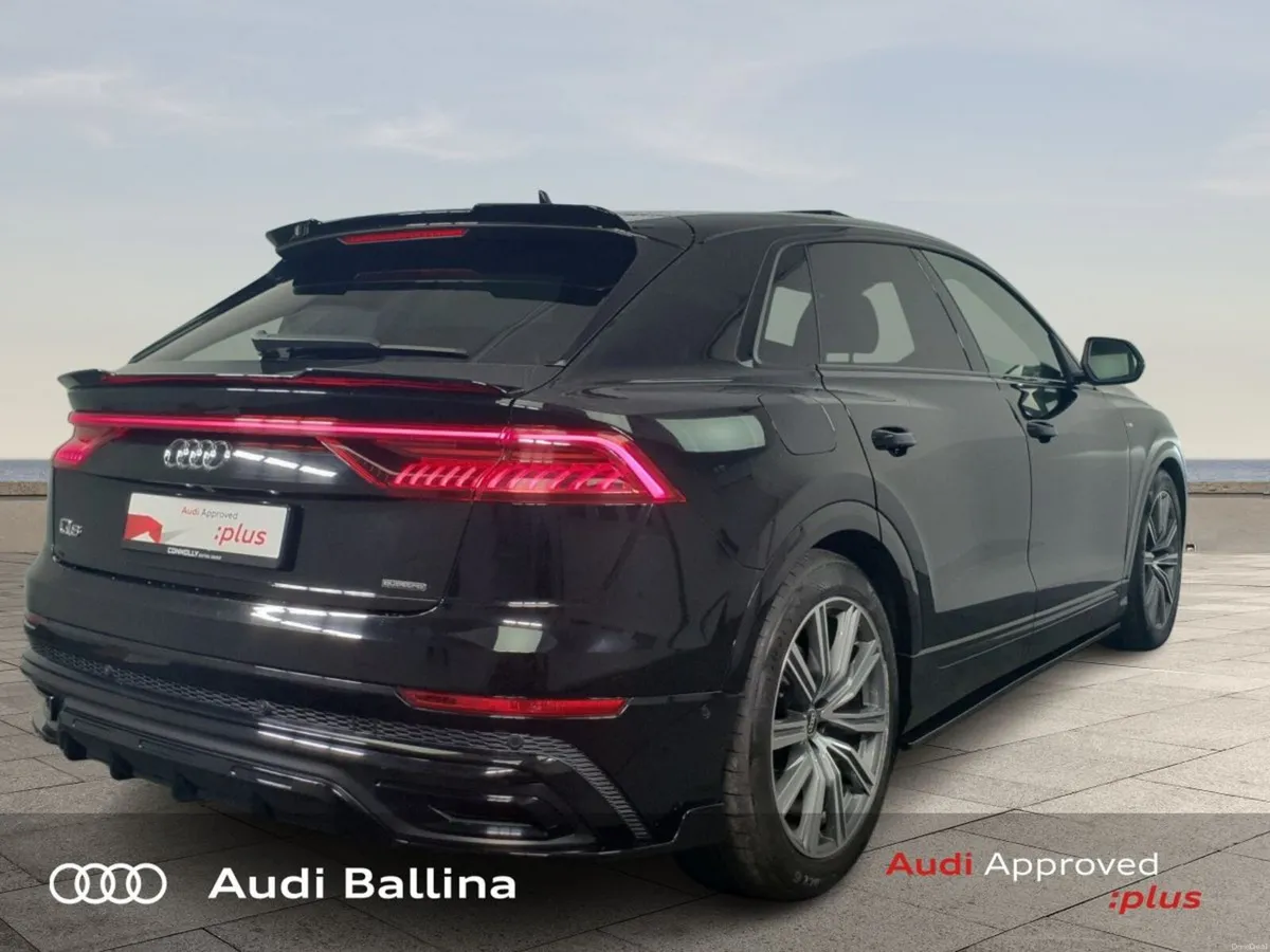 Audi Q8 S LINE  |BLK ED | PAN ROOF|FULL LEATHER | - Image 5