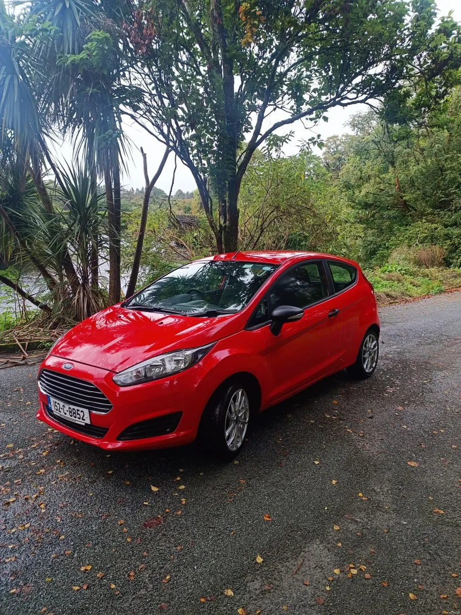 Ford Fiesta 2015 - Image 2