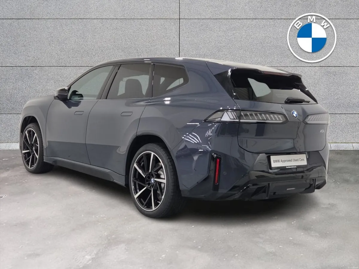 BMW iX3 - Image 2