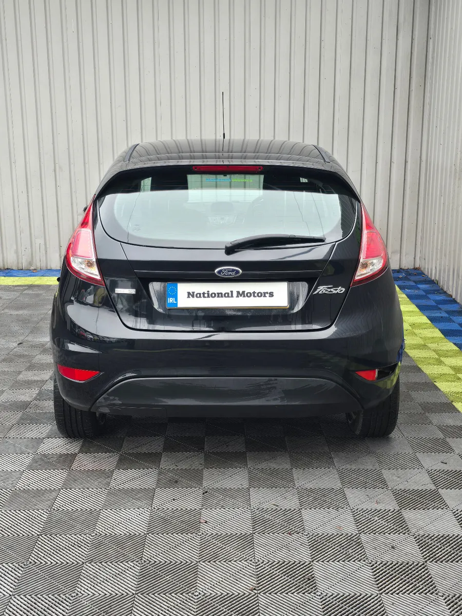 2014 Ford Fiesta ZETEC 1.0 PETROL - Image 5