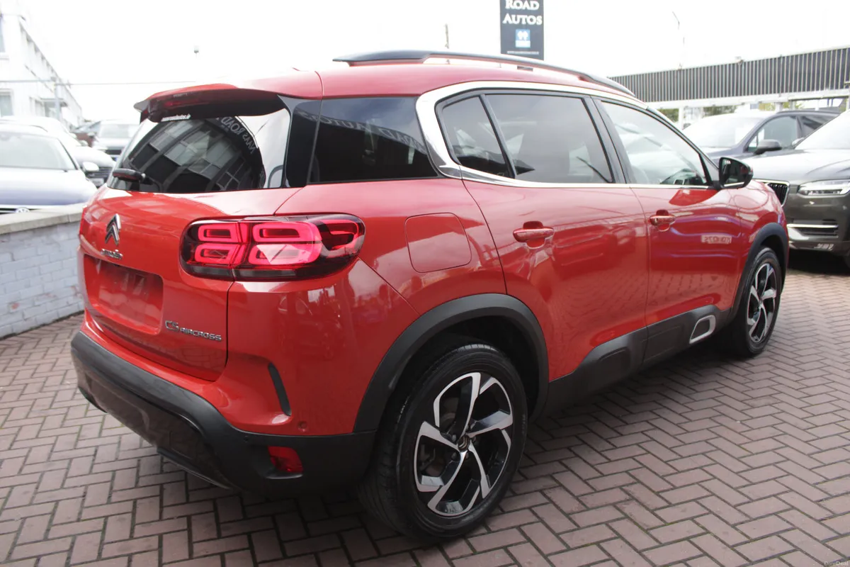 2.0HDI SHINE EDITION 5DR ESTATE AUTOMATIC // 1 OWN - Image 4