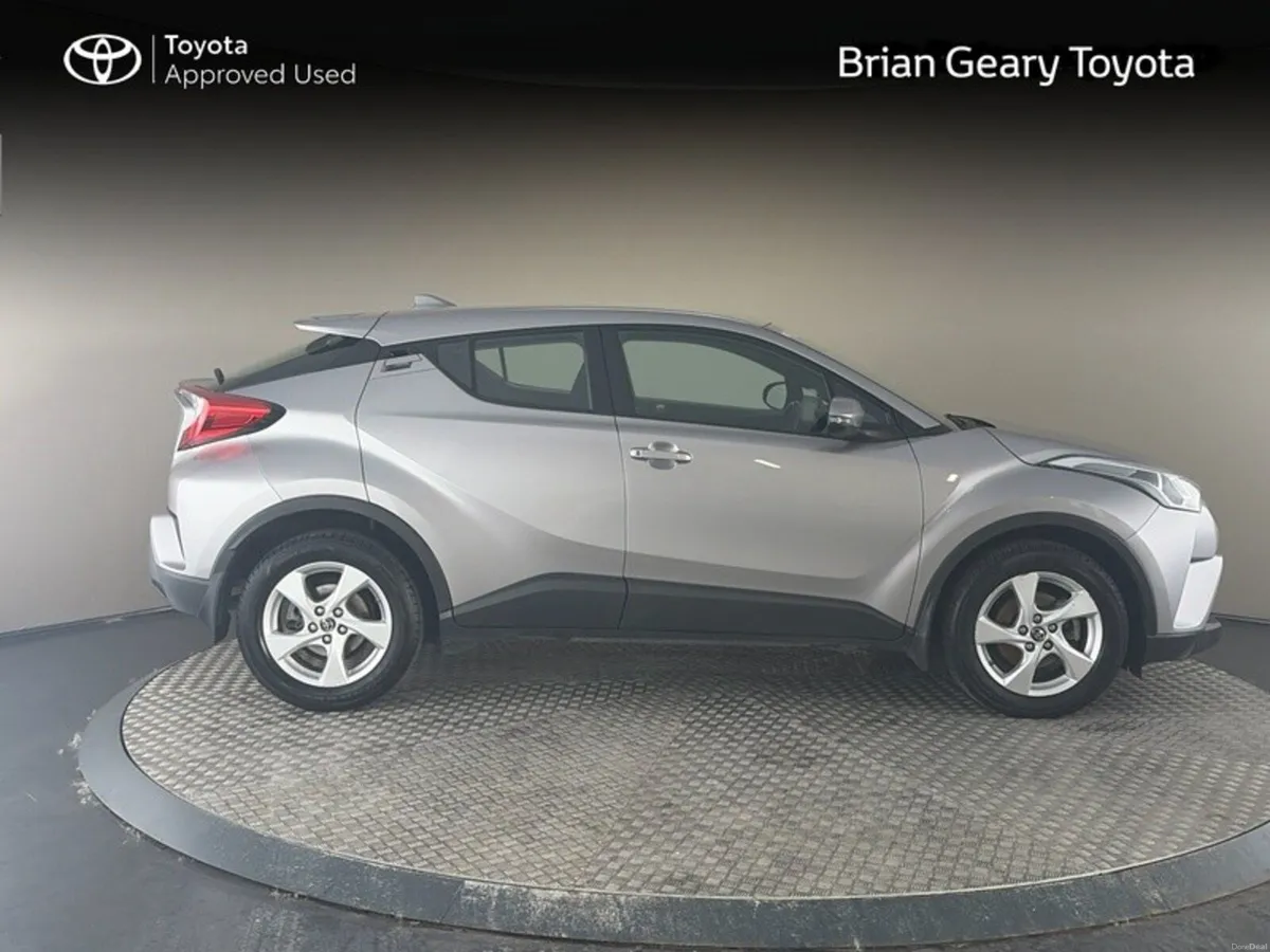 Toyota C-HR 1.2T LUNA 4DR - Image 3