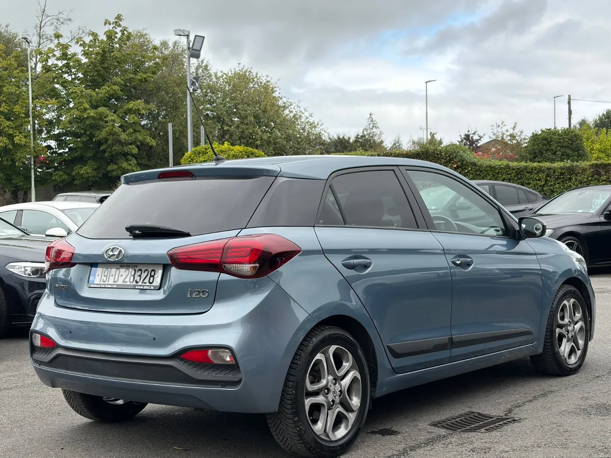 191 Hyundai i20 Deluxe 1.2 Petrol *Low Kils* - Image 5
