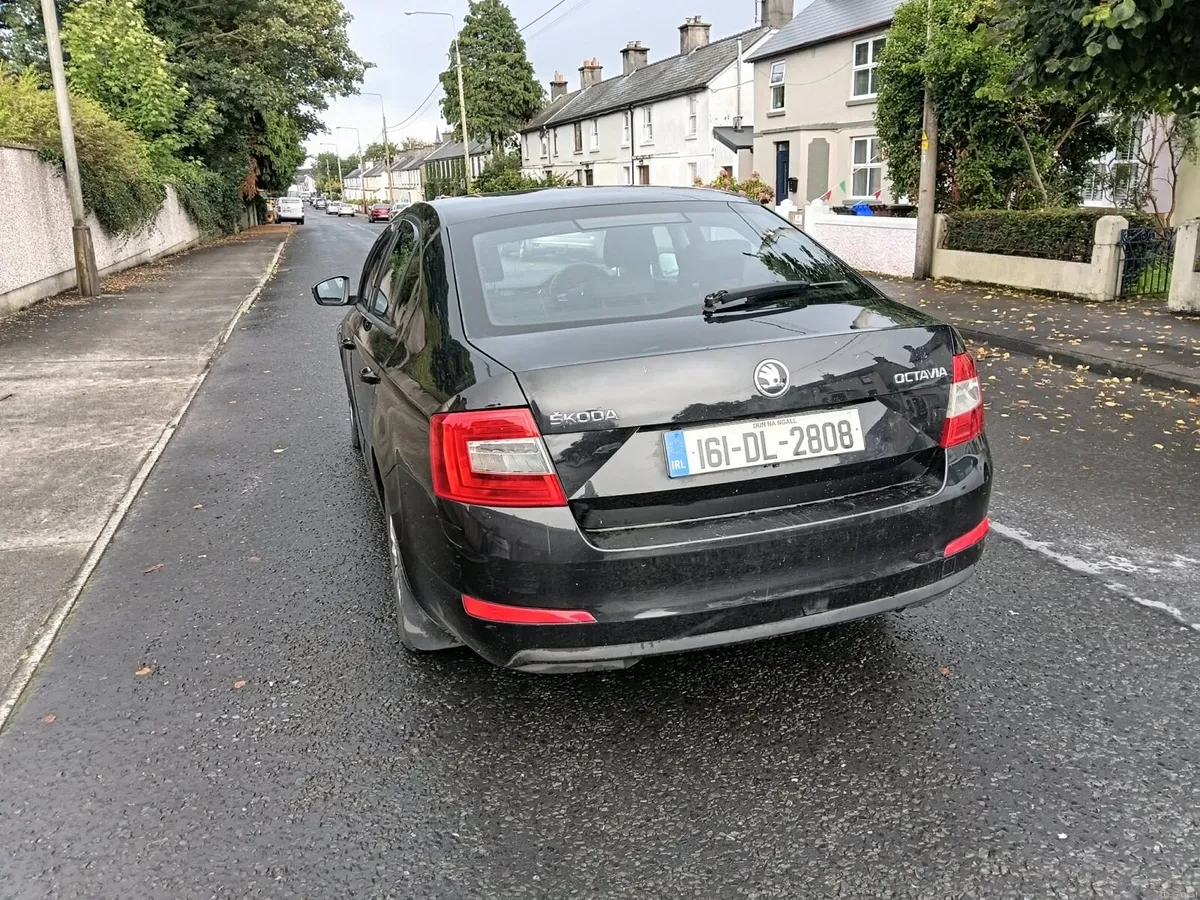 2016 Skoda Octavia 1.6 Diesel 236,000 Km - Image 4
