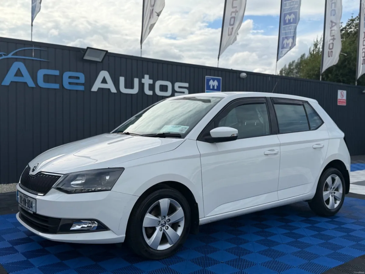 Skoda Fabia AMBITION - 1.0L PETROL - MANUAL - 12M - Image 3