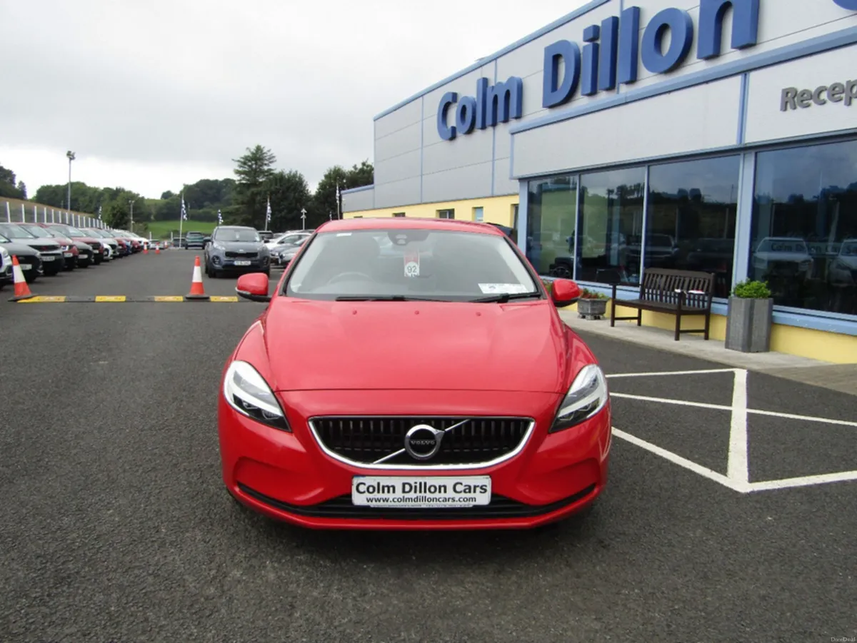 Volvo V40 D2 MOMENTUM ED 5DR AUTO - Image 4