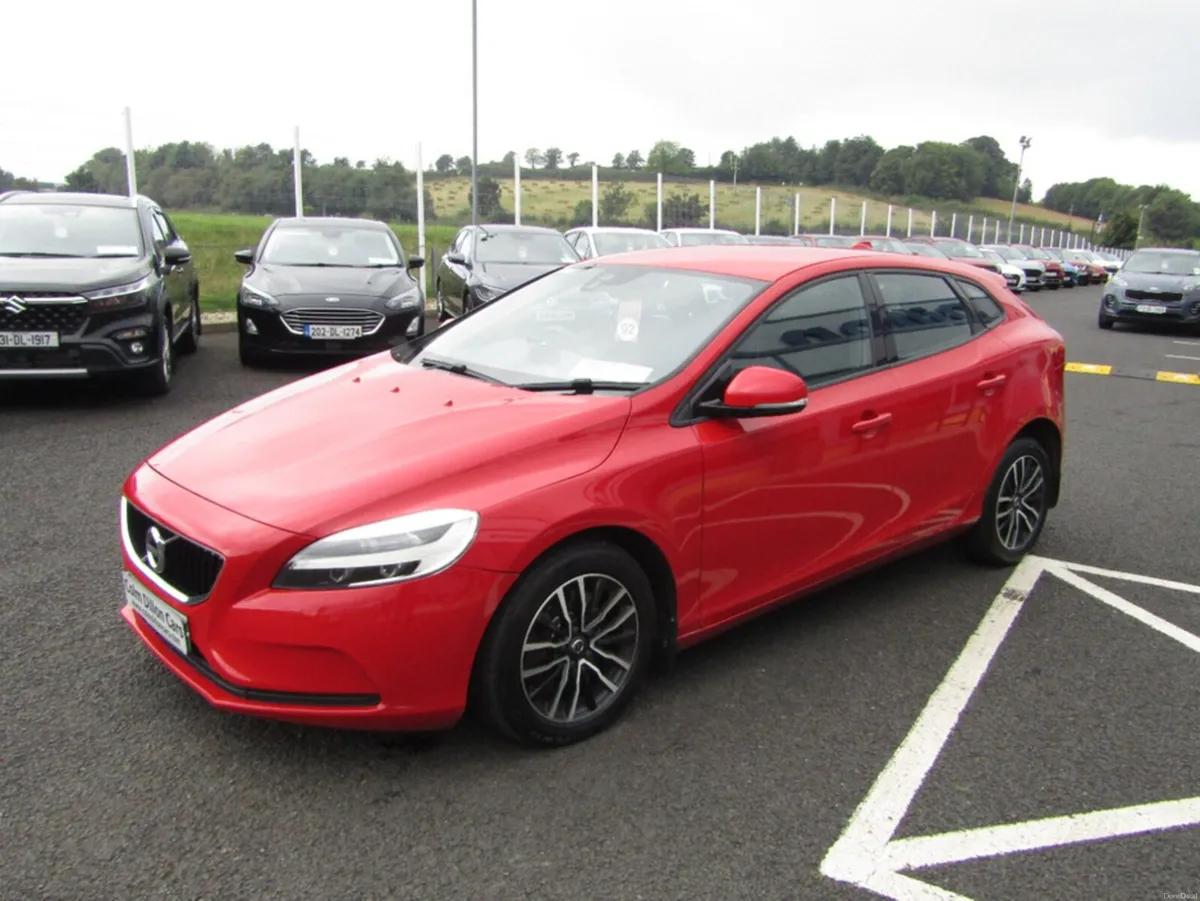 Volvo V40 D2 MOMENTUM ED 5DR AUTO - Image 5