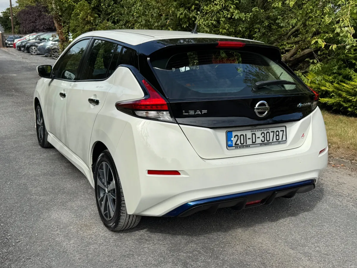 20 Nissan Leaf - Image 3