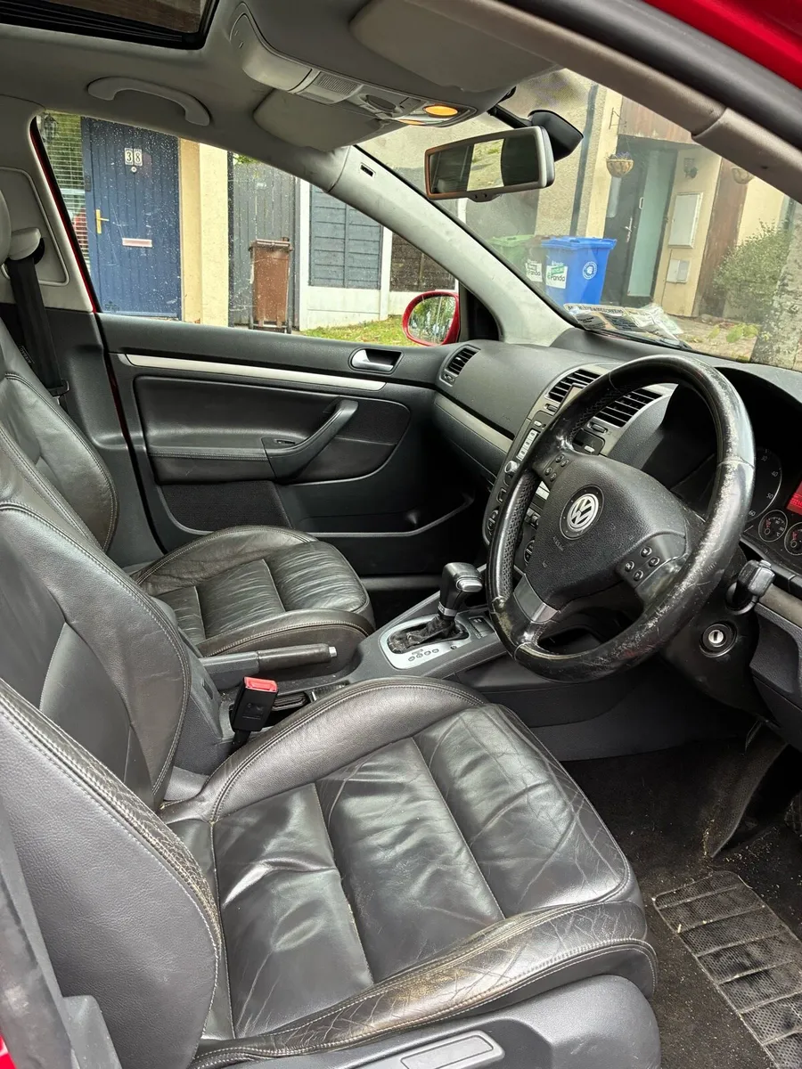 VW Golf AUTOMATIC - Image 6