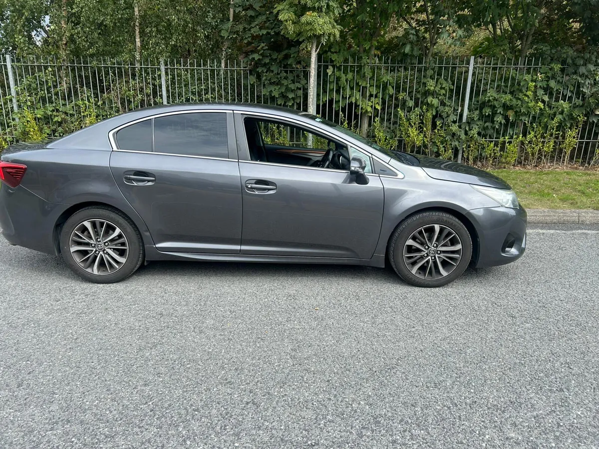 Toyota Avensis 2016 - Image 2