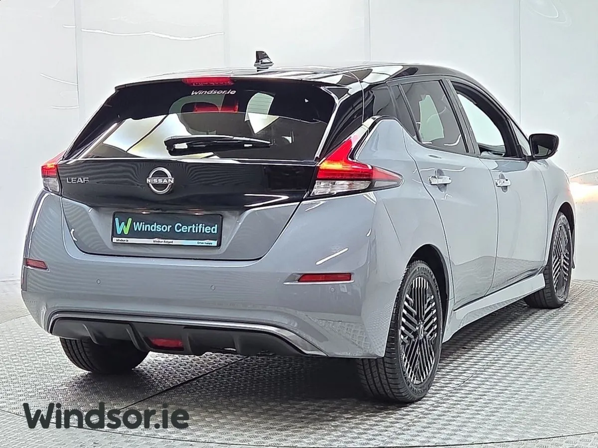 Nissan Leaf Leaf SV Premium 40 kWh - Image 2