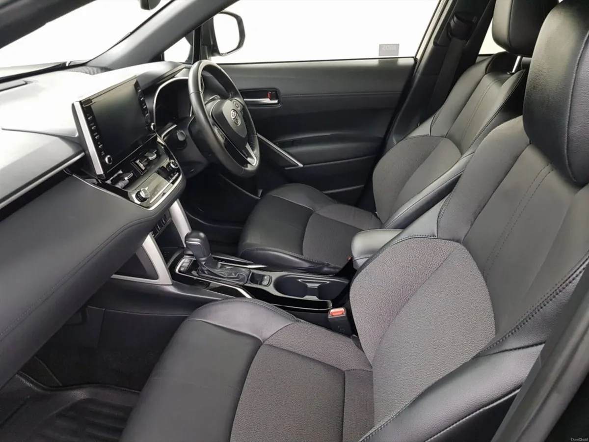 Toyota Corolla Cross Cross Petrol/Hybrid Auto - Image 4
