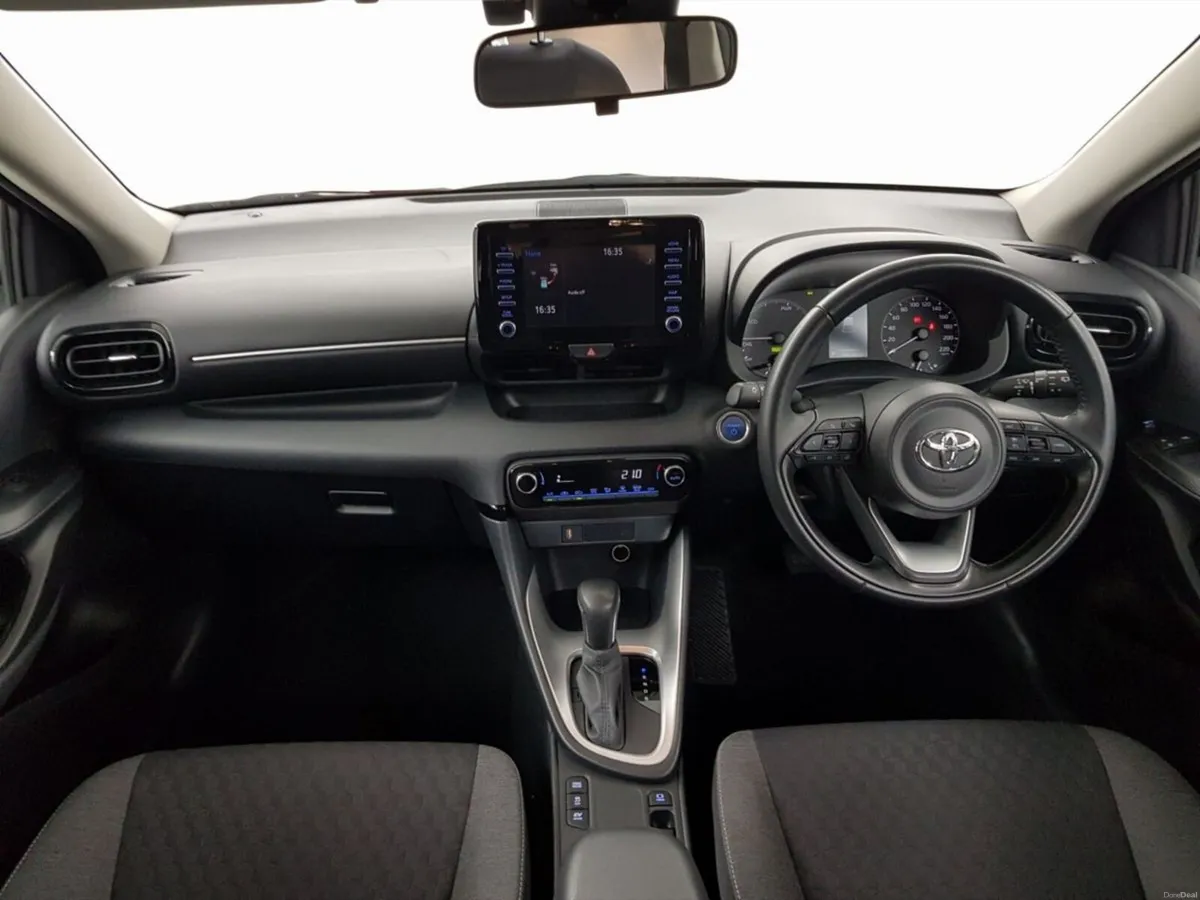Toyota Yaris 1.5 Hybrid 5Dr Luna - Image 3