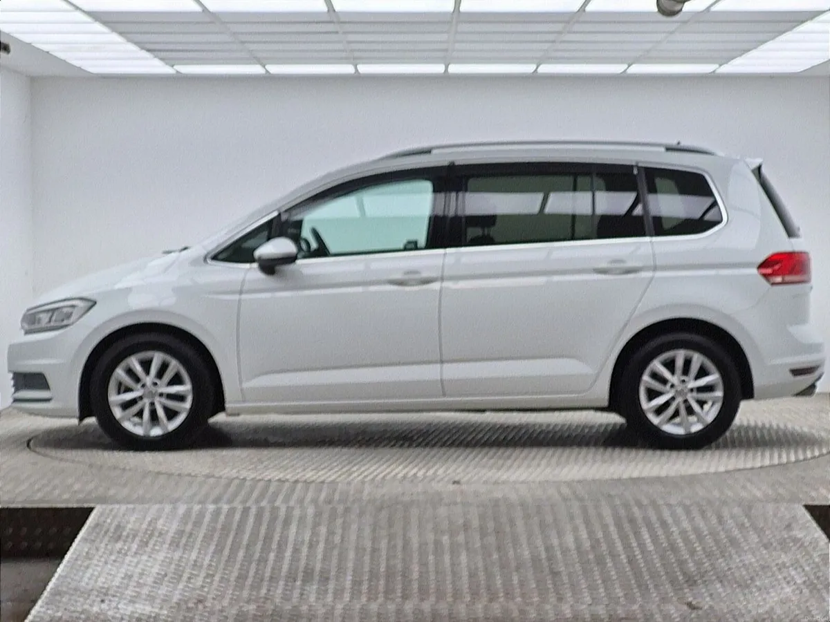Volkswagen Touran TSI Comfort Line - Image 5