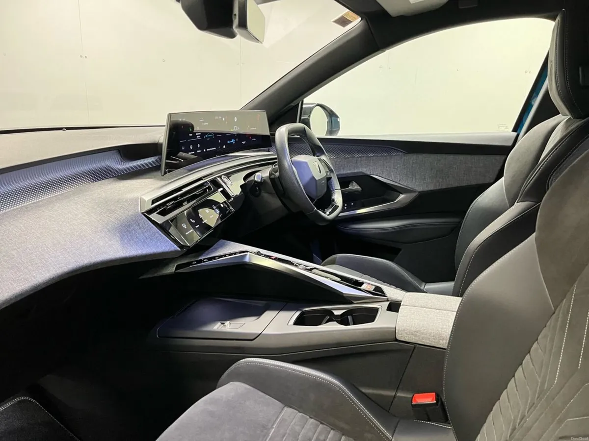 Peugeot 3008 GT EV 73kWh 210BHP - Reversing Camera - Image 6