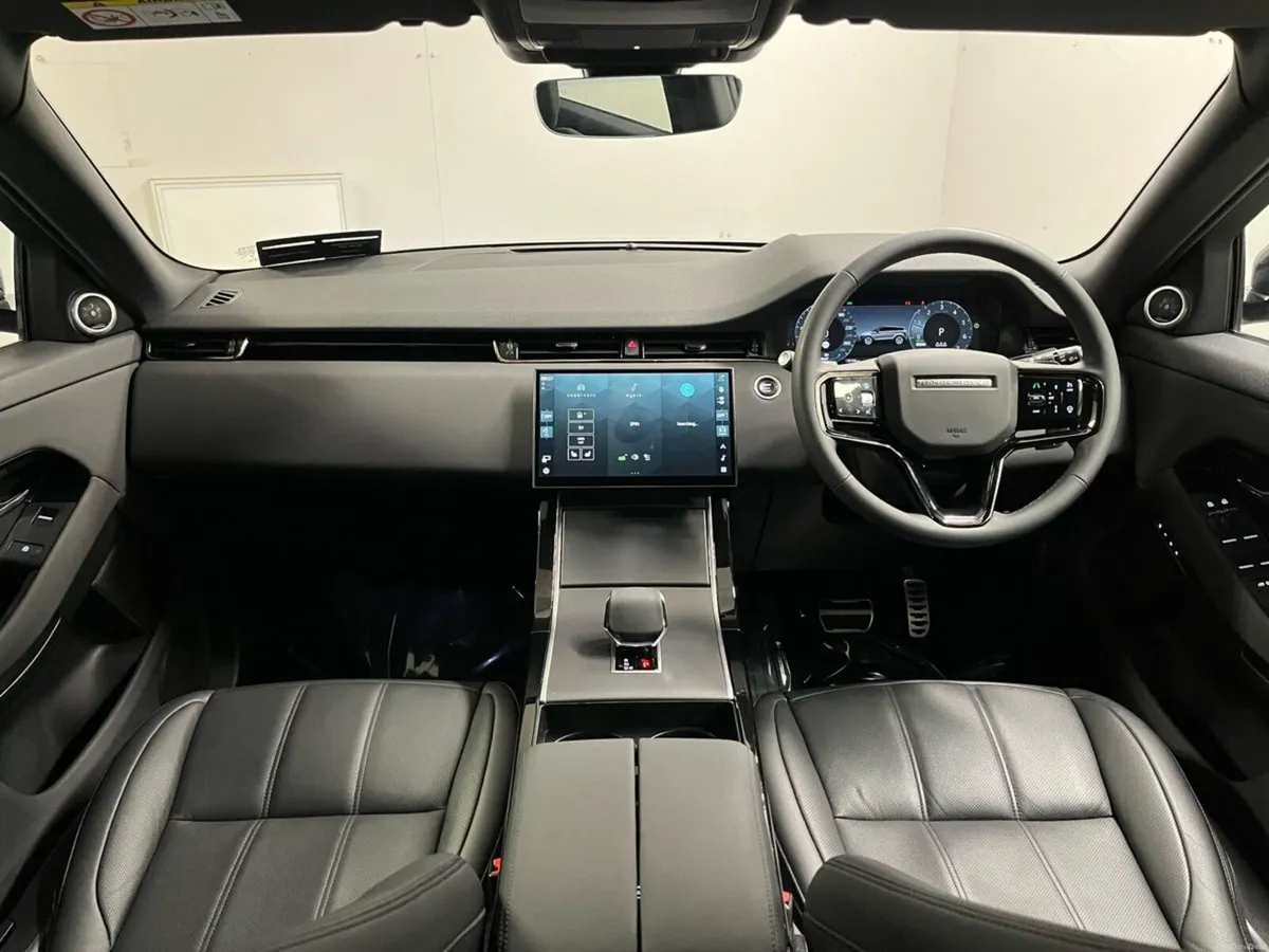 Land Rover Range Rover Evoque Dynamic SE P300e PHE - Image 2