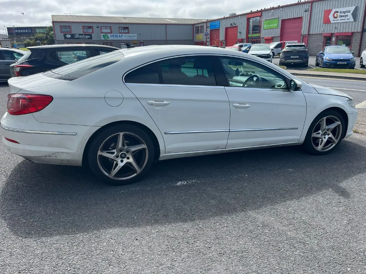 Volkswagen Passat 2011 cc - Image 1