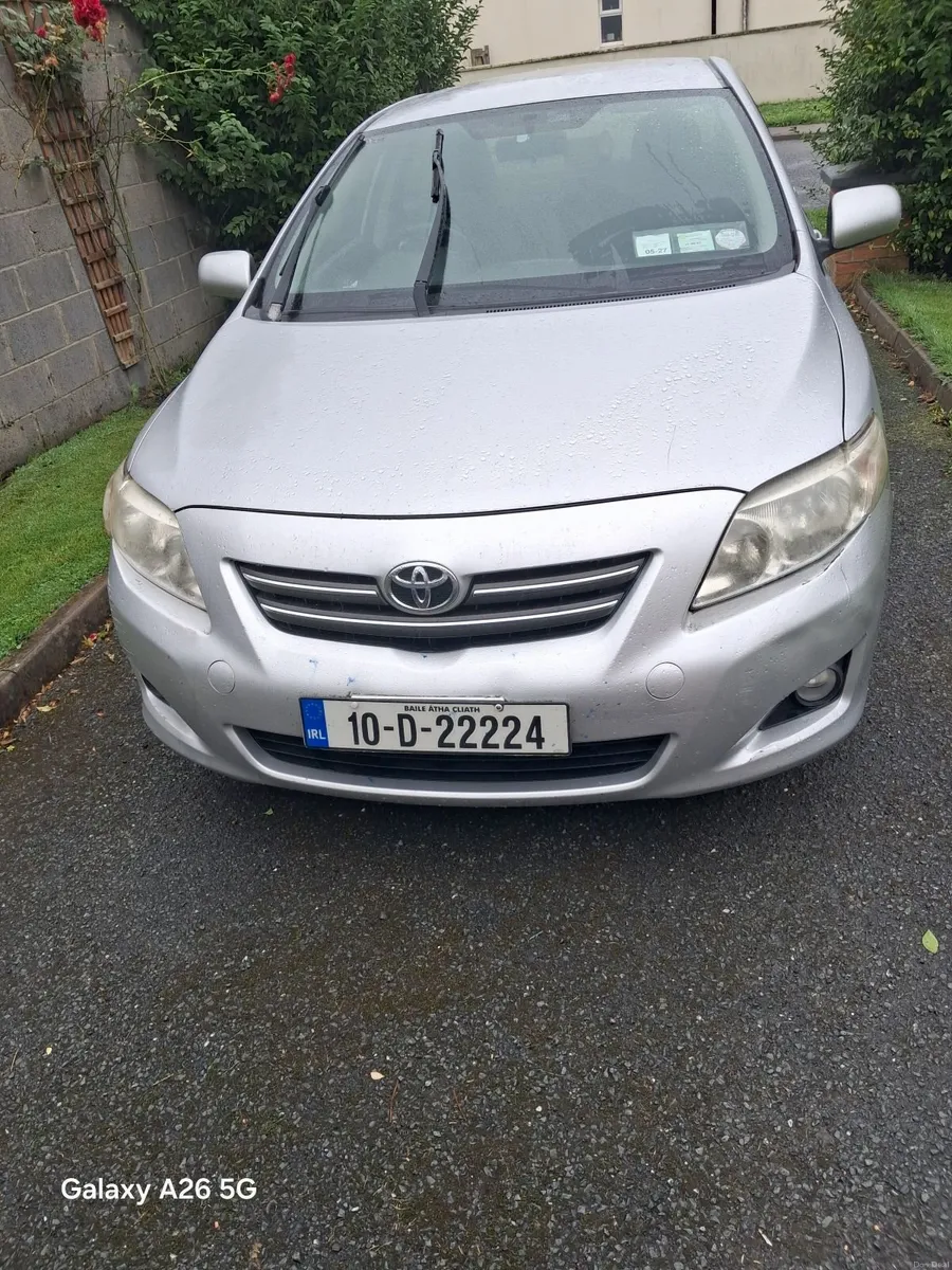Toyota Corolla 2010 - Image 1