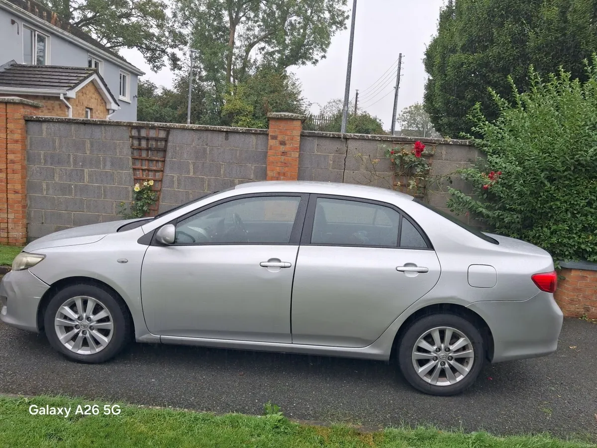 Toyota Corolla 2010 - Image 3