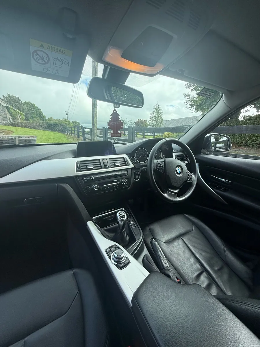 BMW 320d - Image 5