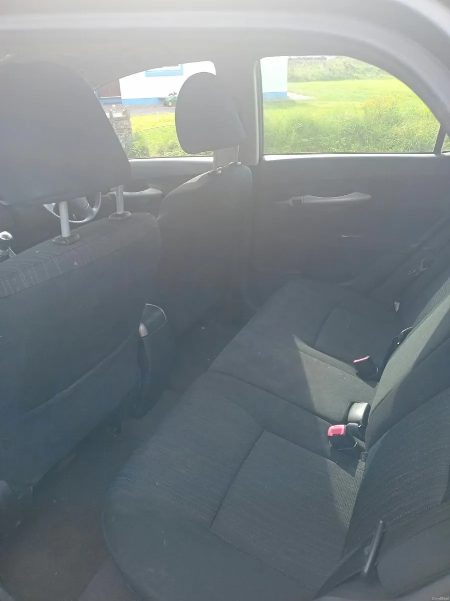 Toyota Auris 2008 - Image 3