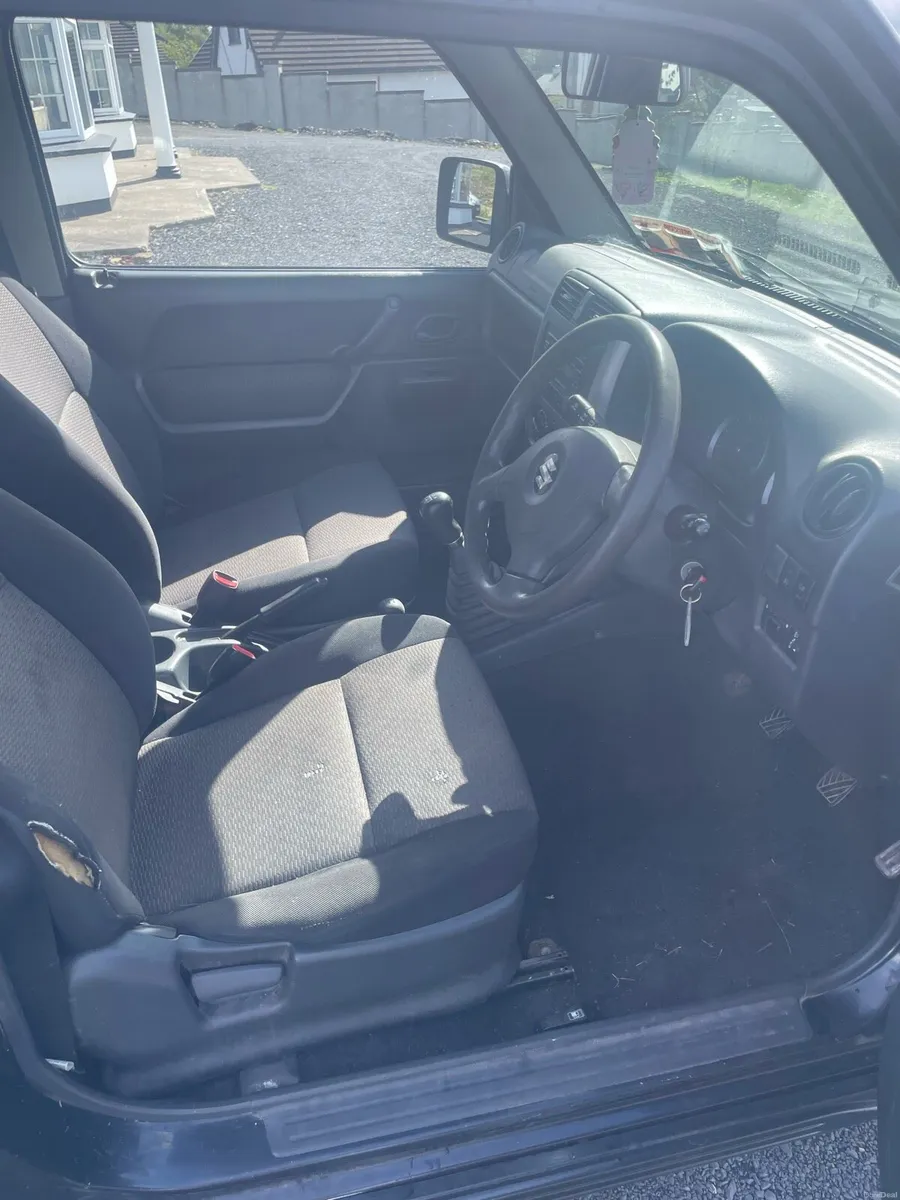 Suzuki Jimny jeep - Image 6