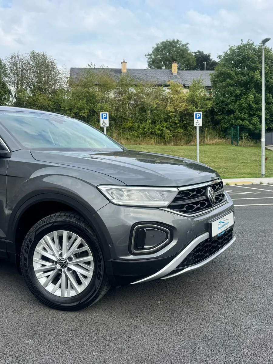 Volkswagen T-Roc 2023 - Image 4