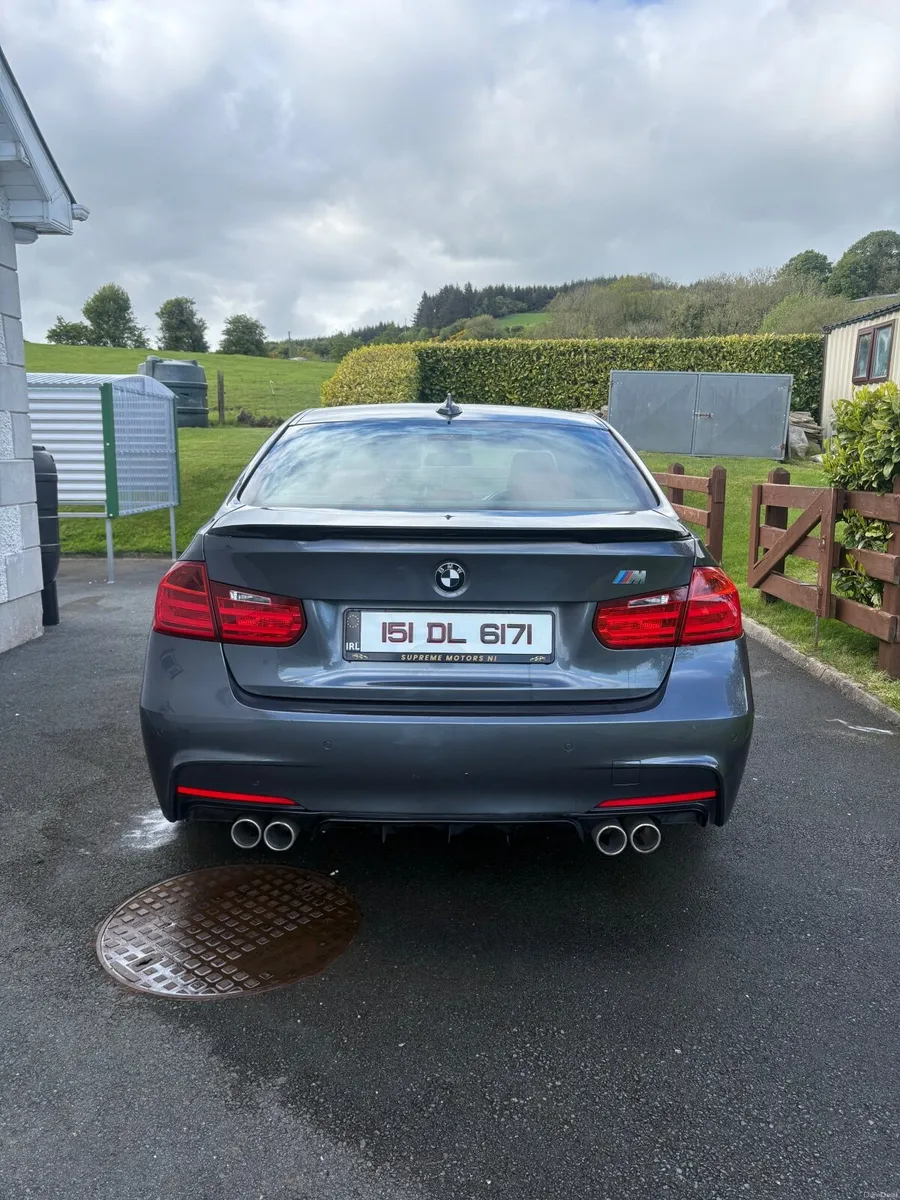 BMW 3-Series 2015 - Image 2