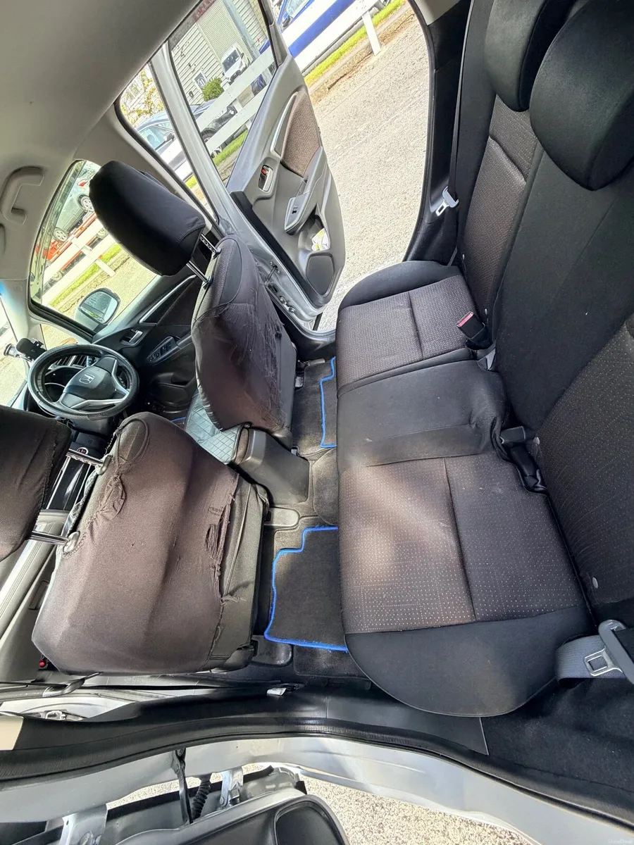Honda Fit 2015 Hybrid - Image 5