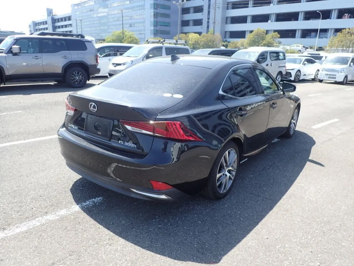 Lexus IS Hybrid Premium Automatic Saloon - Image 5